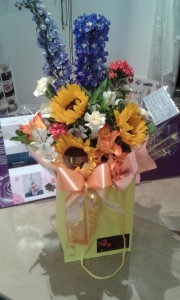 Gift-Bag-Sunflowers-01-e1473433780462